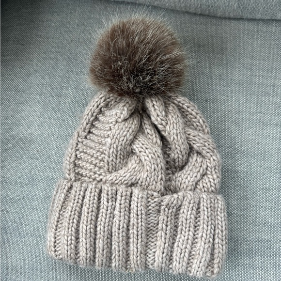 H&M Mocha Knit Pom Hat - Picture 2 of 4